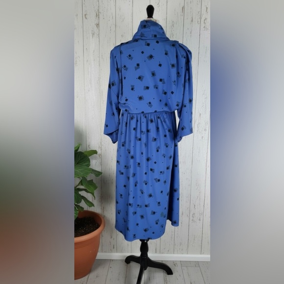 🛍️BUNDLE ONLY ITEM🛍️ 80’s Vintage Geometric Dress - Picture 2 of 6